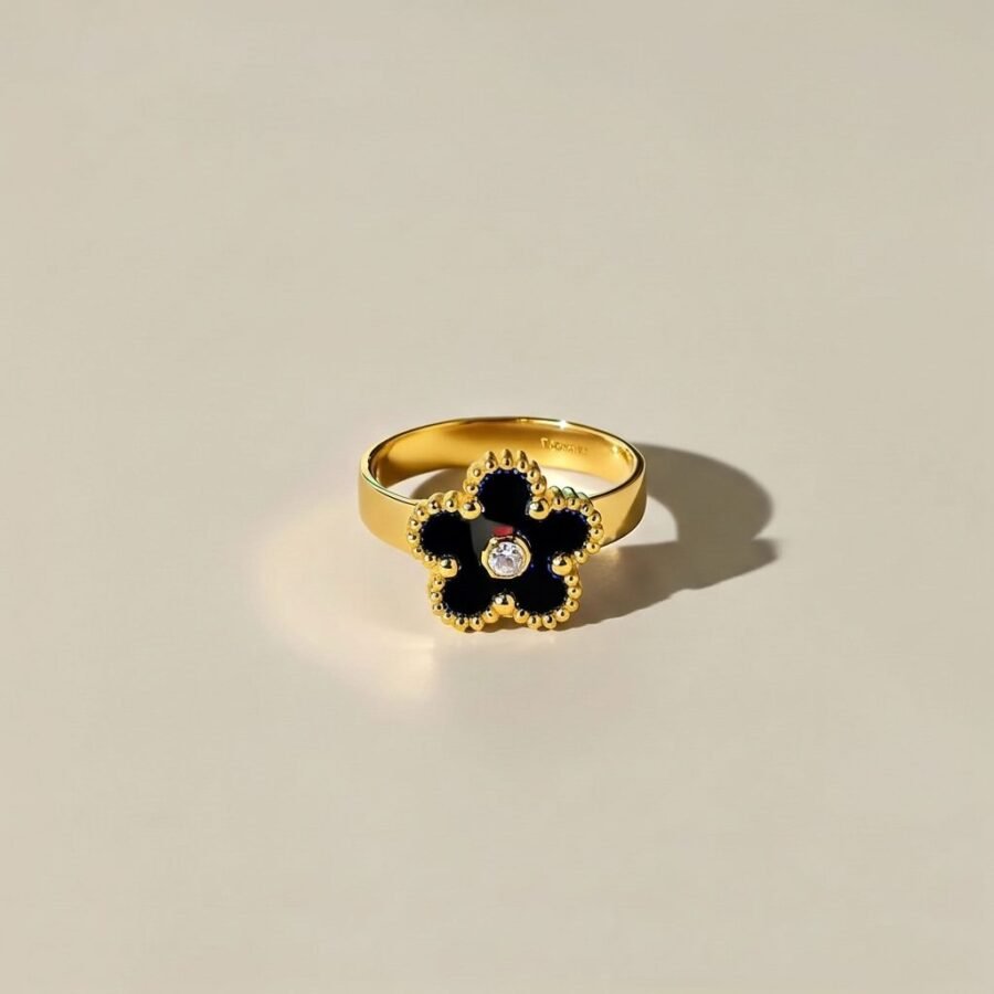 Gold clover ring for women – stainless steel ring Pakistan – view 2